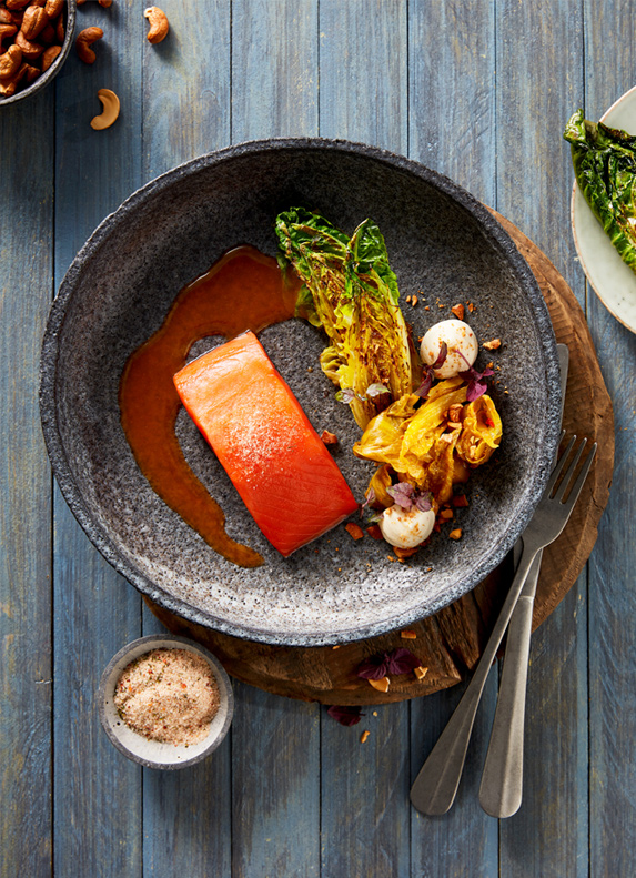 Alaska Wildlachs // Salatherz Kimchi // Cashewcreme