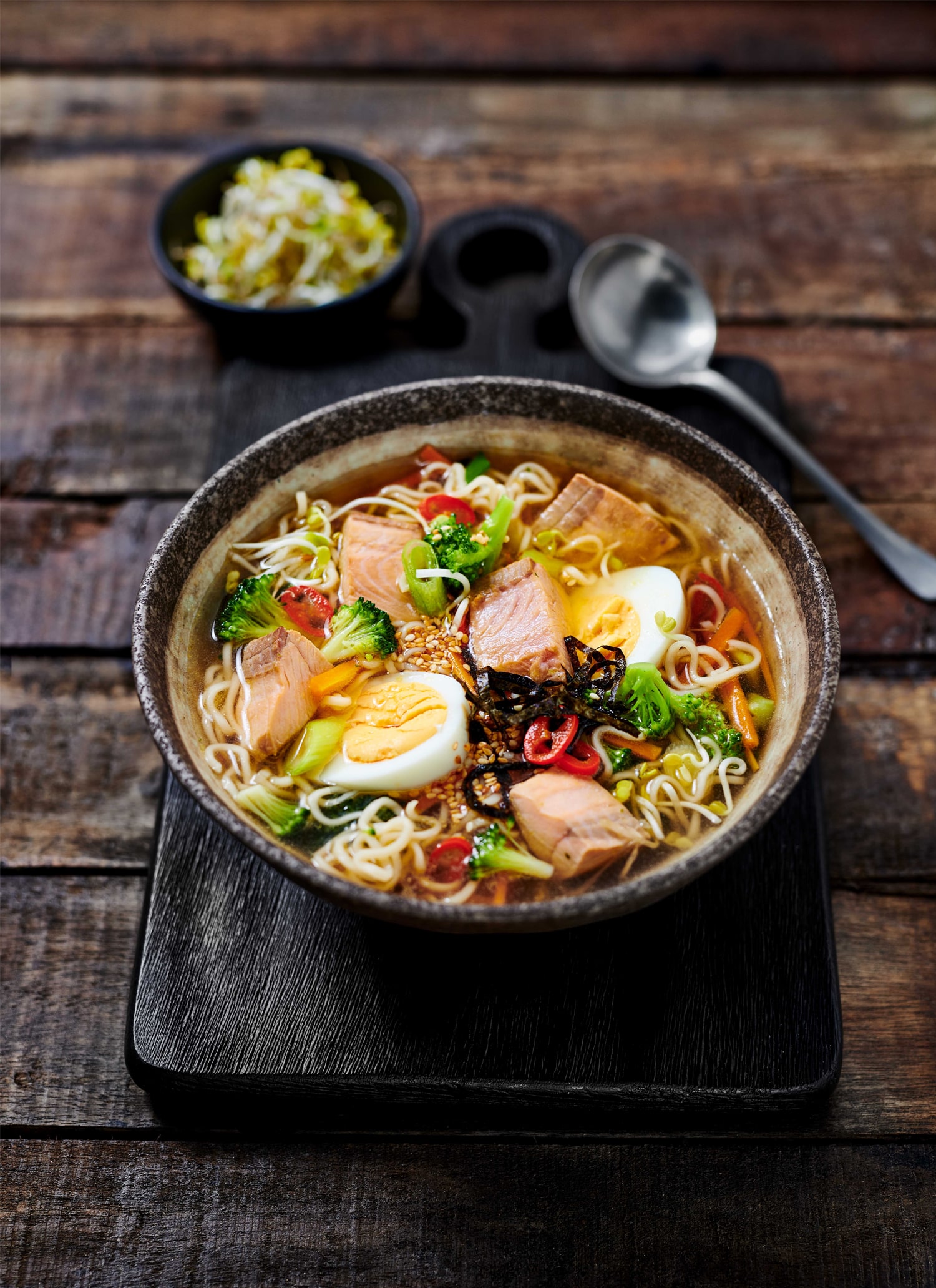 Ramen mit Alaska Wildlachs